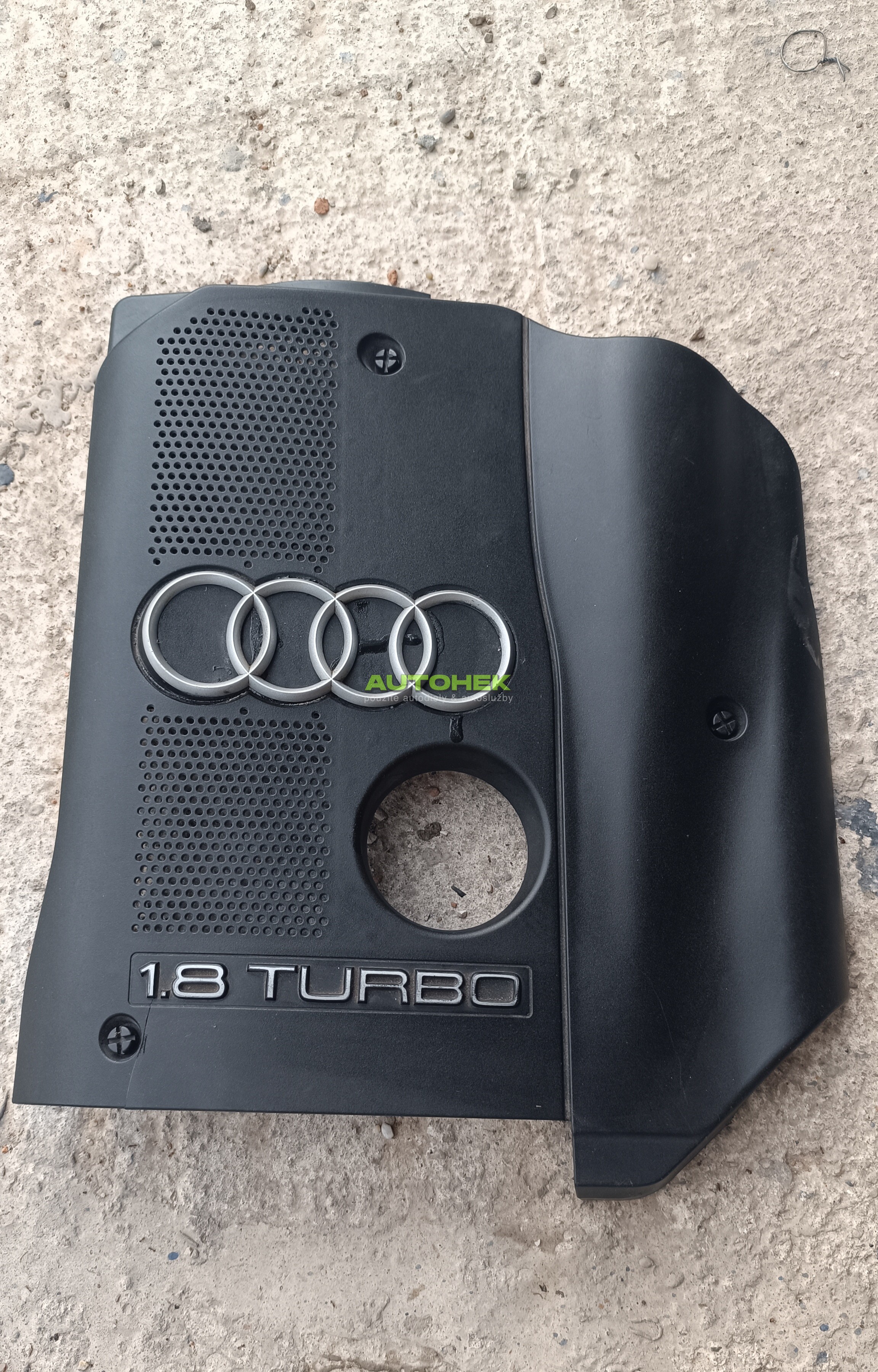 Kryt motora Audi A4 B6 1.8T rok 2003